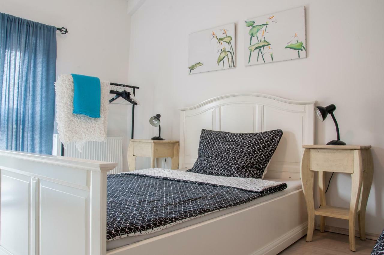 Apartman Zeleznice Apartment Ngoại thất bức ảnh