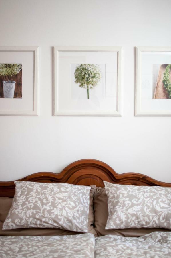 Apartman Zeleznice Apartment Ngoại thất bức ảnh