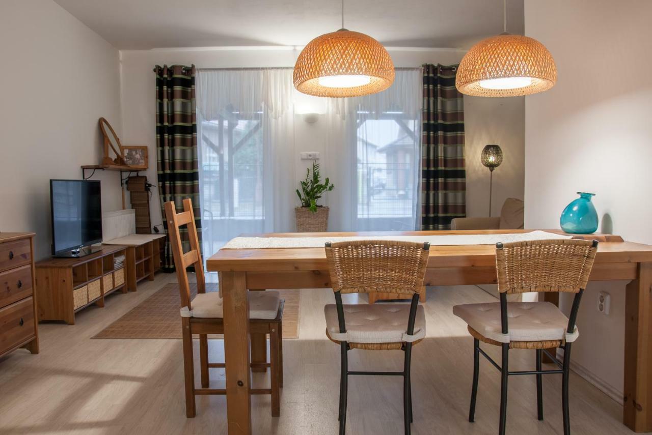 Apartman Zeleznice Apartment Ngoại thất bức ảnh